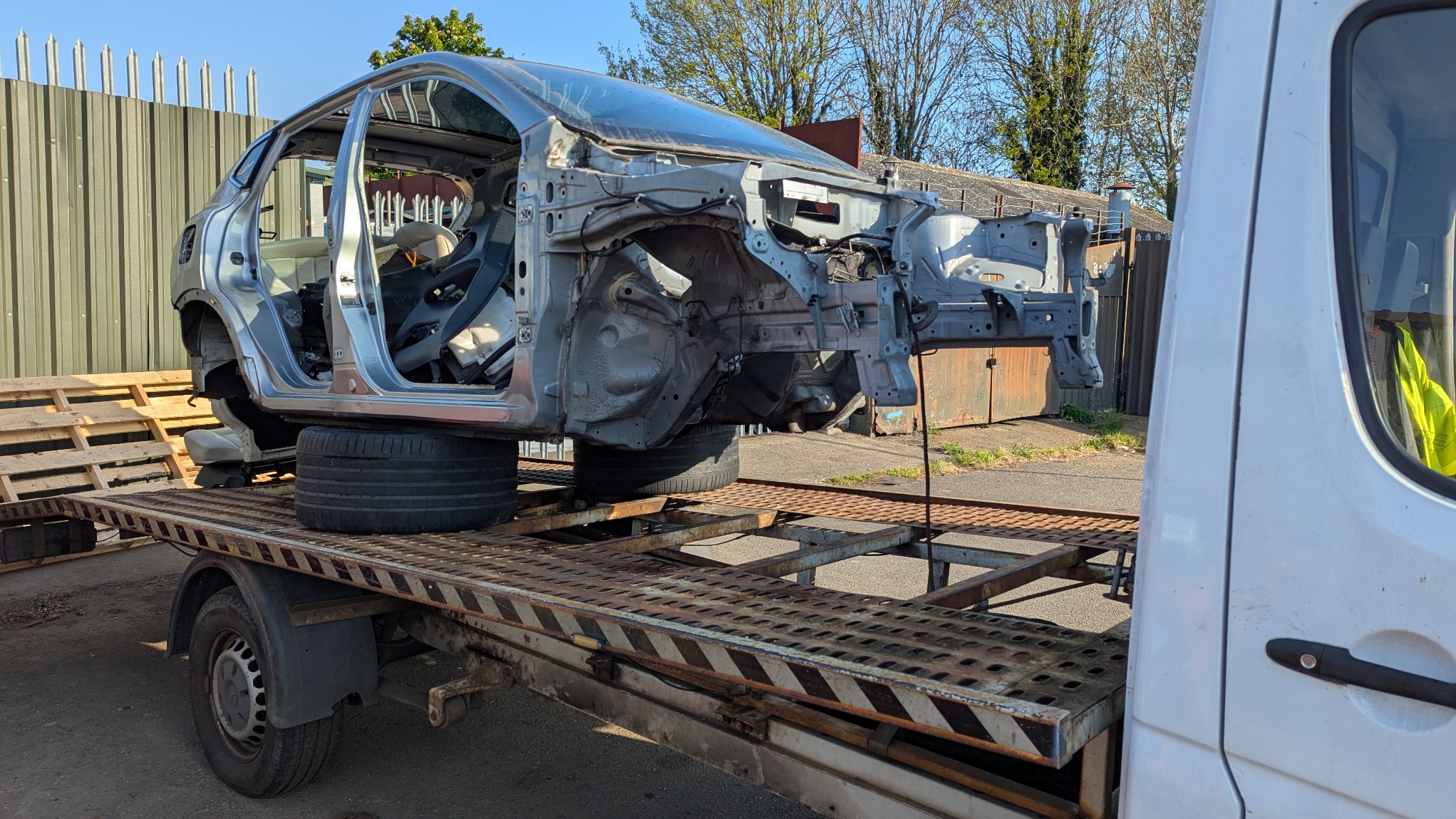 2017 Nissan Qashqai stripped shell — Amber Autos scrap yard Southend-on-Sea
